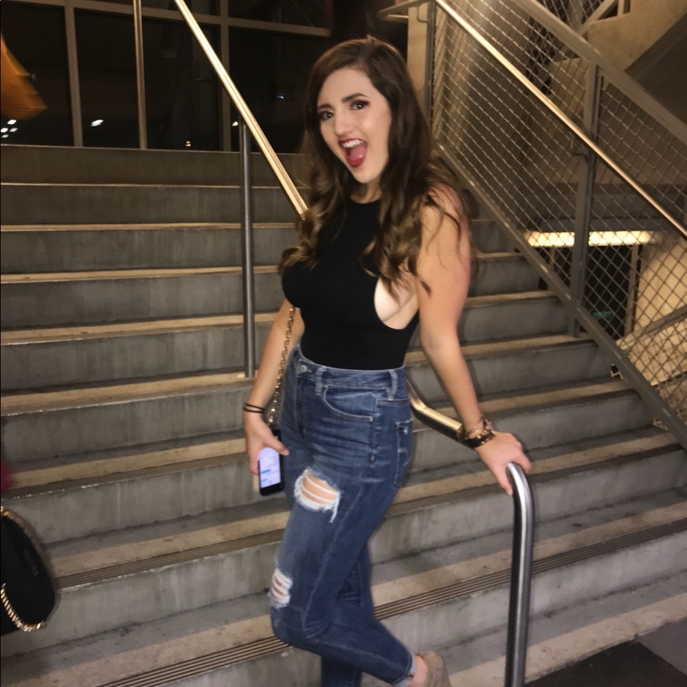 Meet your Posher, Alexandra